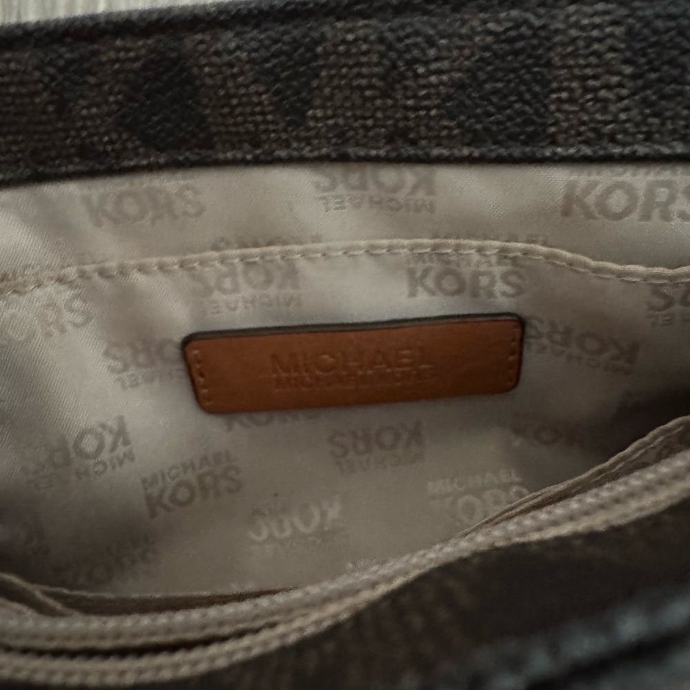 Michael Kors Hamilton Signature Logo Print Jet Set Travel Shoulder Bag - Picture 4 of 4